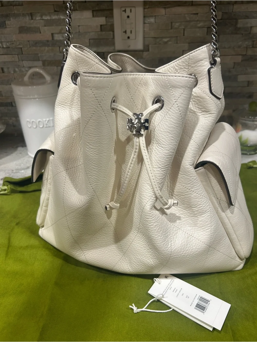 Tory Burch LARGE CHARLIE QUILTED DRAWSTRING SHOULDER BAG - White Cream Like New